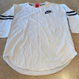 Women’s Nike shirt size small
